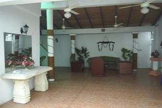 Hotel-Duque-De-Wellington-Lobby